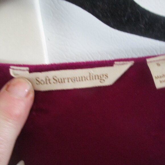 Soft Surroundings Velvet Embroidered Tunic Top magenta S - Picture 3 of 4